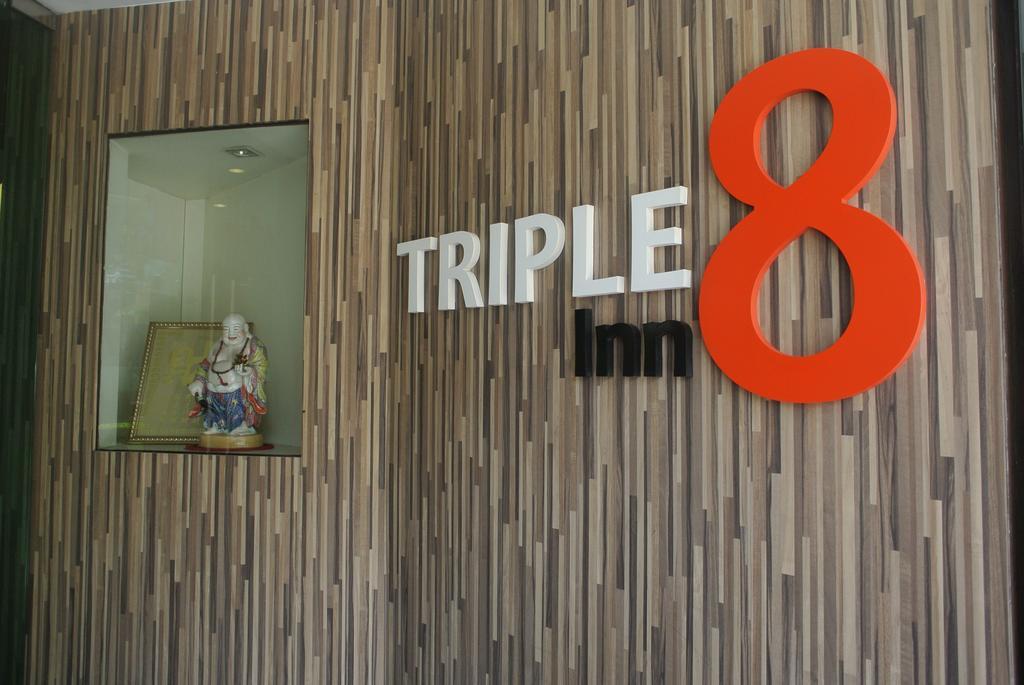 Triple 8 Inn Bangkok Buitenkant foto