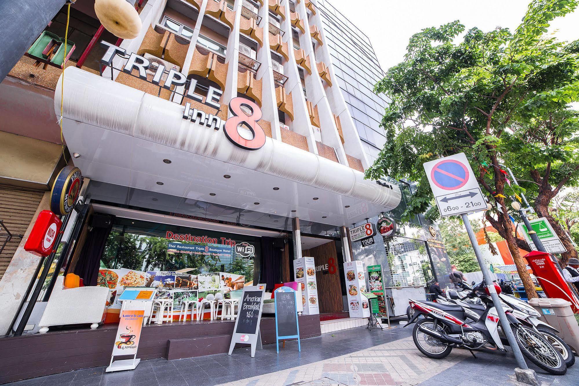 Triple 8 Inn Bangkok Buitenkant foto